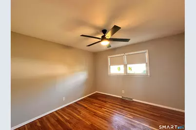 23 Robin Road, West Haven, CT 06516 - Photo 14