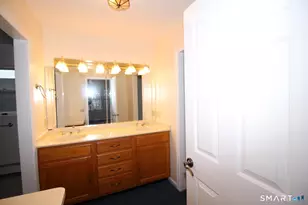 251 Seaside Ave, Stamford, CT 06902 - Photo 12