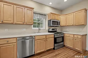 29 Evergreen Terrace, Seymour, CT 06483 - Photo 8