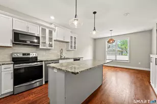 14 Harwich Ln, West Hartford, CT 06117 - Photo 2