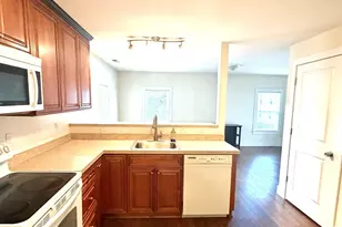 18 W Center St, Southington, CT 06489 - Photo 12