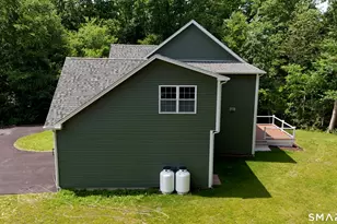 65 Cronin St, Bristol, CT 06010 - Photo 4
