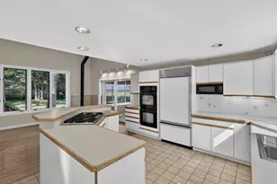 108 Maple Ave, Old Saybrook, CT 06475 - Photo 20