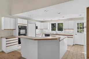 108 Maple Ave, Old Saybrook, CT 06475 - Photo 16