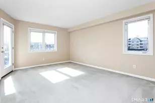 3250 Fairfield Ave, Bridgeport, CT 06605 - Photo 12