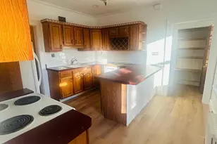 24 Monroe St, Bridgeport, CT 06605 - Photo 12