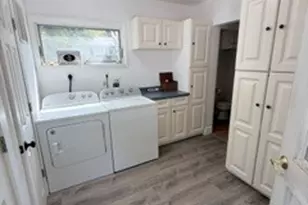 33 Maple St, Stonington, CT 06378 - Photo 4