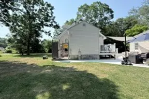 33 Maple St, Stonington, CT 06378 - Photo 14