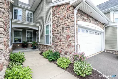18 Lawrence Avenue #18, Danbury, CT 06810 - Photo 4