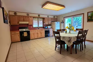 37 Waterbury Ave, Stamford, CT 06902 - Photo 2