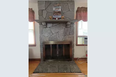 37 Waterbury Avenue, Stamford, CT 06902 - Photo 4