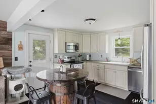 15 Scarborough Rd, Windsor, CT 06095 - Photo 8