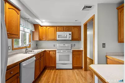 124 Appletree Drive, East Hartford, CT 06118 - Photo 12
