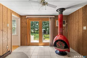 2 Sparkle St, Enfield, CT 06082 - Photo 6