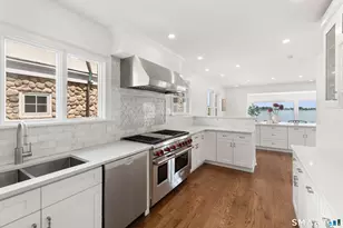 22 Ocean Dr N, Stamford, CT 06902 - Photo 12