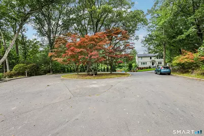 14 Chipping Lane, Norwalk, CT 06854 - Photo 2