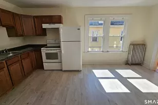 15 Bragaw St, New London, CT 06320 - Photo 6