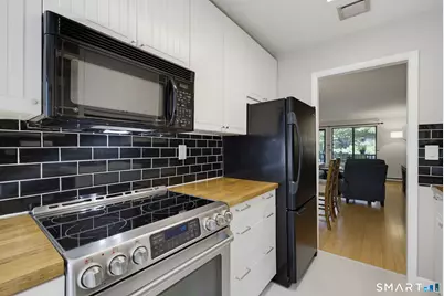 9 Margo Court, Cromwell, CT 06416 - Photo 18