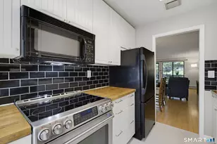 9 Margo Ct, Cromwell, CT 06416 - Photo 18