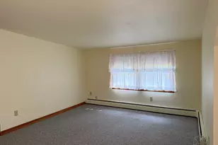 25 W Chapel St, Torrington, CT 06790 - Photo 32