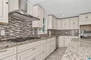 145 Dewey St, Stratford, CT 06615 - Photo 16