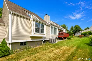 402 Lakeview Dr, Southington, CT 06489 - Photo 18