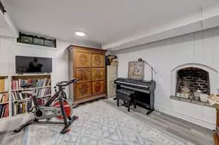 338 Ridgewood Rd, West Hartford, CT 06107 - Photo 30