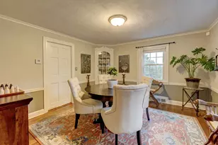 338 Ridgewood Rd, West Hartford, CT 06107 - Photo 10