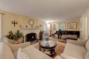 338 Ridgewood Rd, West Hartford, CT 06107 - Photo 6