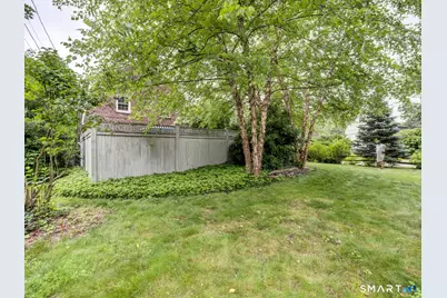 338 Ridgewood Road, West Hartford, CT 06107 - Photo 40
