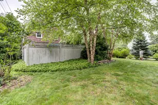 338 Ridgewood Rd, West Hartford, CT 06107 - Photo 40