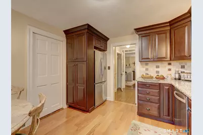 338 Ridgewood Road, West Hartford, CT 06107 - Photo 14