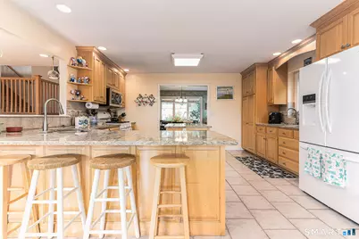 7 Windward Way, Waterford, CT 06385 - Photo 12
