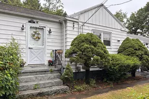 51 Overlook St, West Haven, CT 06516 - Photo 1
