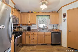6 Susan St, Beacon Falls, CT 06403 - Photo 4
