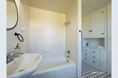 27 Woodside Circle #33, Middletown, CT 06457 - Photo 16