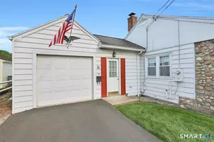 16 Locust St, Plainville, CT 06062 - Photo 4