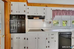 16 Locust St, Plainville, CT 06062 - Photo 12