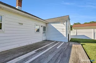 16 Locust St, Plainville, CT 06062 - Photo 26