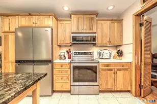 25 Mountain View Rd, Bethany, CT 06524 - Photo 10