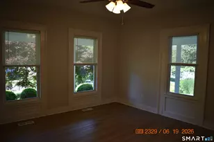 402 W Main St, Cheshire, CT 06410 - Photo 10