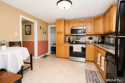 242 Victoria Road, Hartford, CT 06114 - Photo 14