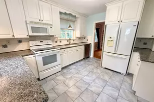 5 Knollwood Terrace E, Shelton, CT 06484 - Photo 10