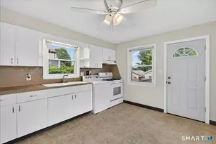 127 Oakley St, New Haven, CT 06513 - Photo 18