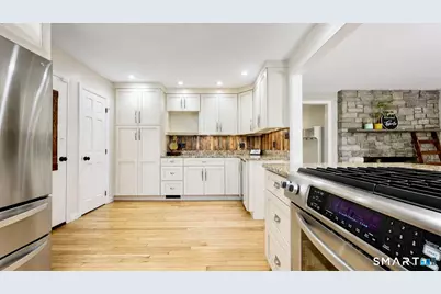285 Wooding Hill Road, Bethany, CT 06524 - Photo 4