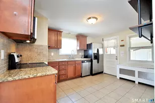 103 W Center St, Manchester, CT 06040 - Photo 16