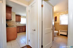 103 W Center St, Manchester, CT 06040 - Photo 18