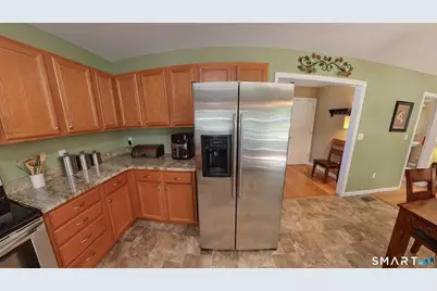 21 Hillcrest Avenue, Meriden, CT 06451 - Photo 10