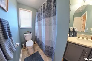 21 Hillcrest Ave, Meriden, CT 06451 - Photo 30