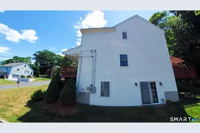21 Hillcrest Avenue, Meriden, CT 06451 - Photo 2